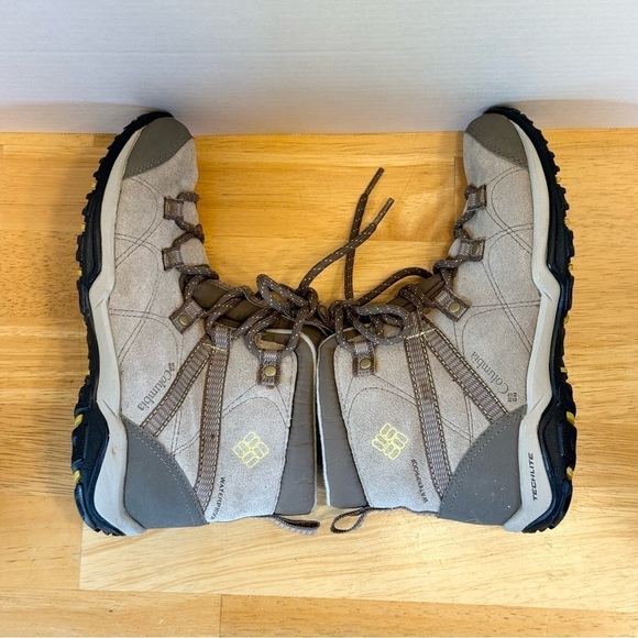 Columbia Women’s Waterproof Hiking Boot Size 6 - Picture 4 of 9